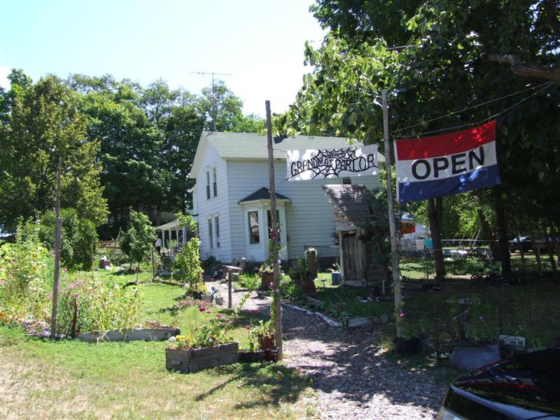 Grandma's Parlor Garden